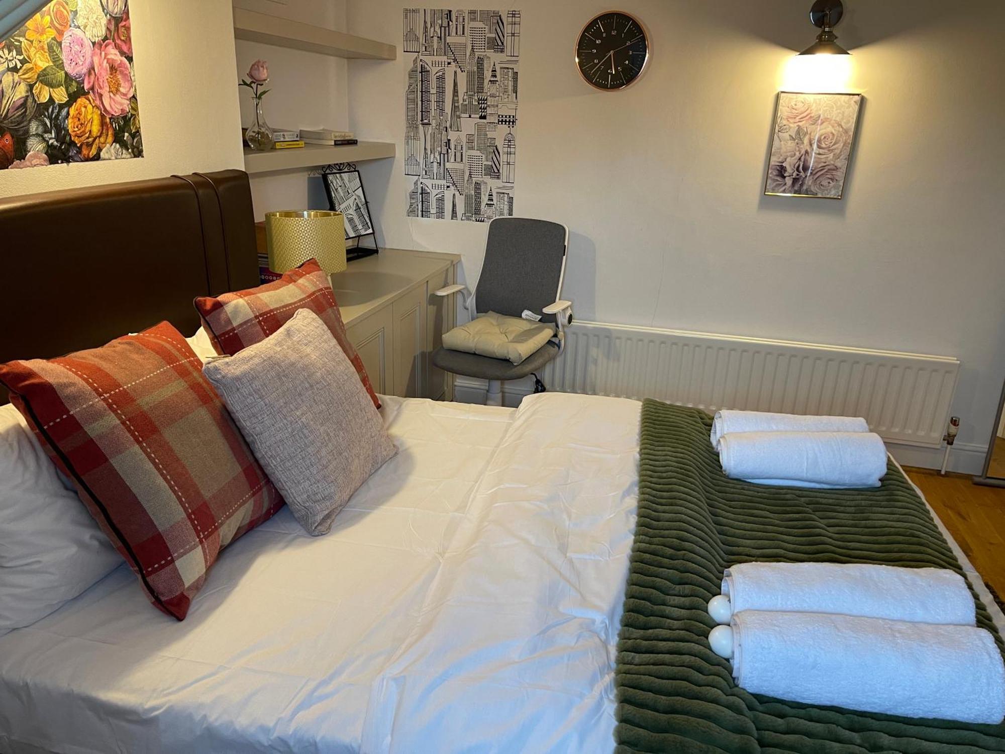 London Luxe Rooms Surbiton Exterior foto
